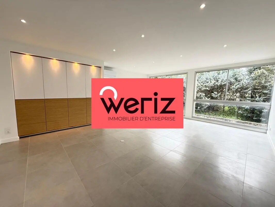 Office in Aix-en-Provence for lease Building Photo- Image 1 of 9