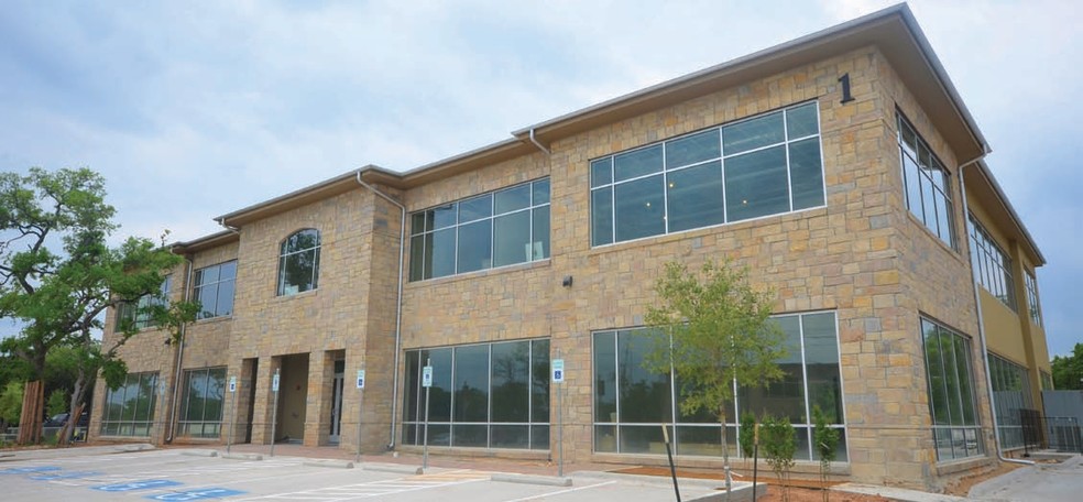 5920 W William Cannon Dr, Austin, TX for lease - Primary Photo - Image 1 of 10