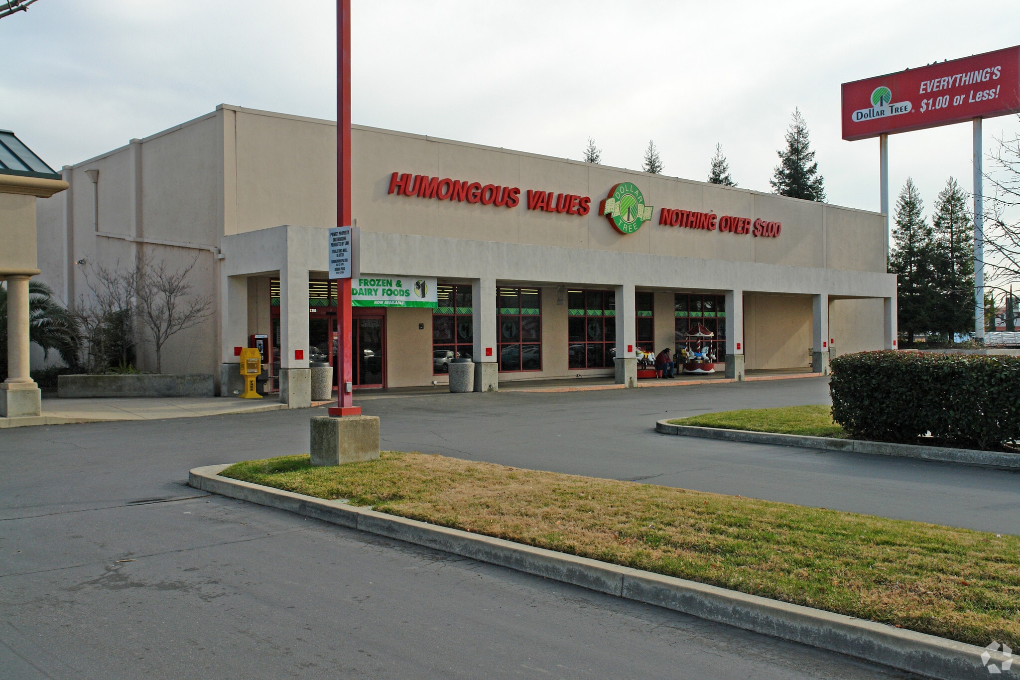 2385 Athens Ave, Redding, CA à vendre Photo principale- Image 1 de 4