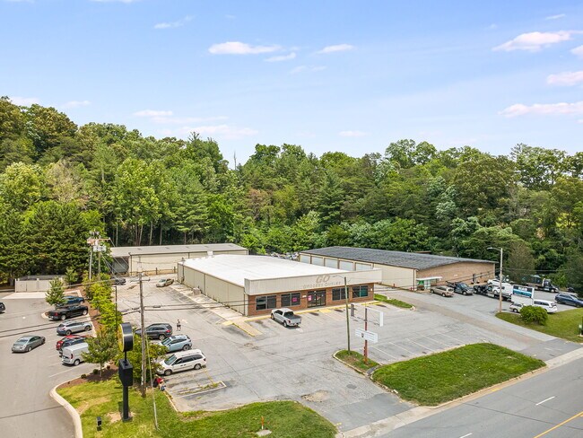 Plus de détails pour 1380 Tunnel Rd, Asheville, NC - Commerce de détail, Industriel à louer
