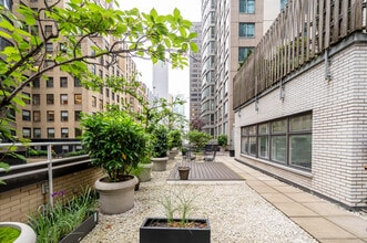 144 E 44th St, New York, NY for lease Building Photo- Image 2 of 22