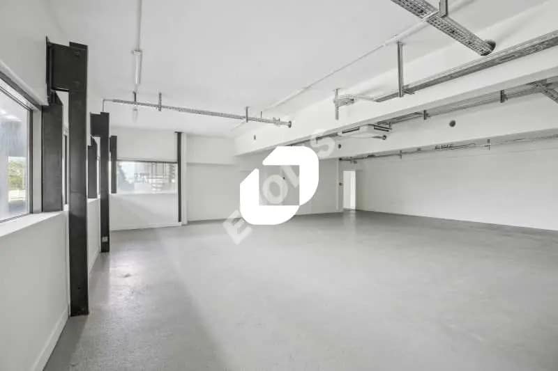 Office in Pantin for lease - Interior Photo - Image 3 of 16