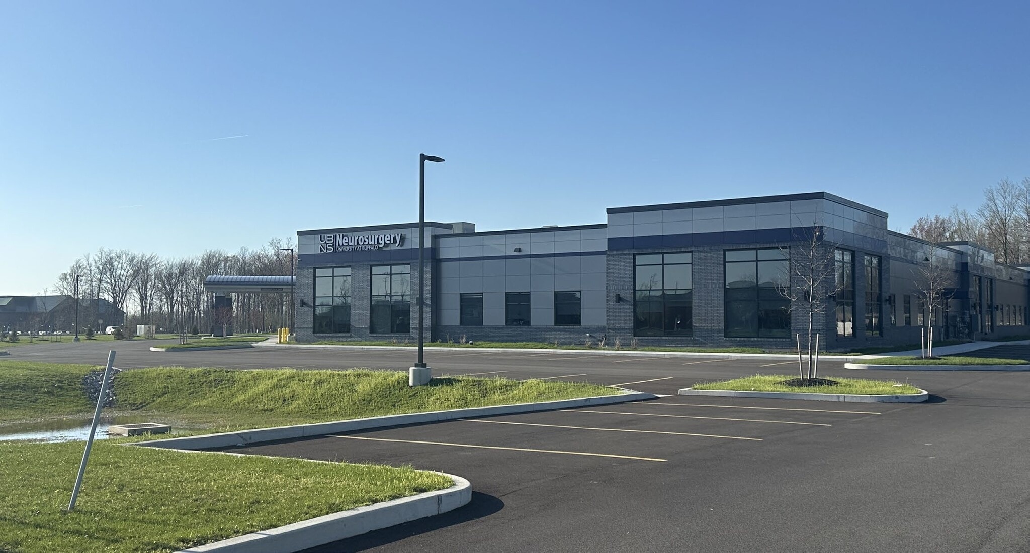 250 Windward Rd, Orchard Park, NY for lease Building Photo- Image 1 of 4