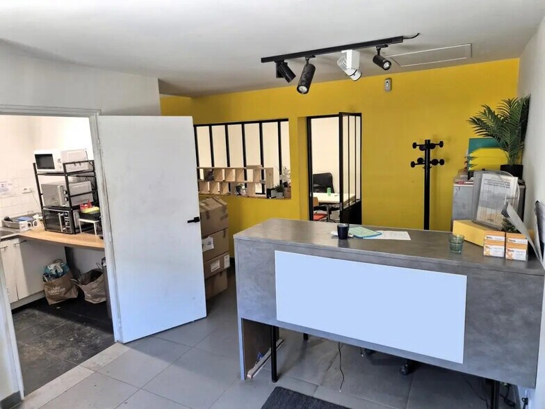 1004 Rue De Bernau, Champigny-sur-Marne à vendre - Photo du bâtiment - Image 2 de 13