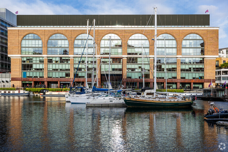 St Katherine Docks, London à louer - Photo principale - Image 1 de 4