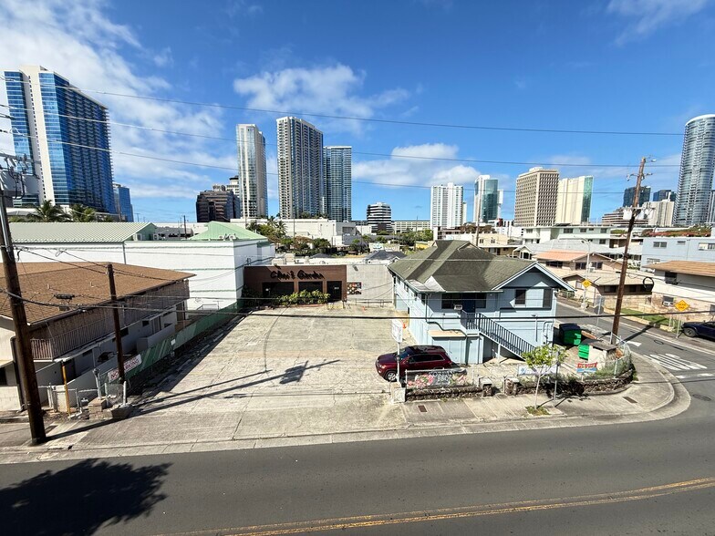 1303 Rycroft St, Honolulu, HI à vendre - Photo du bâtiment - Image 3 de 25