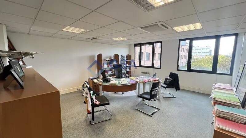Office in Évry-Courcouronnes for sale - Interior Photo - Image 1 of 7