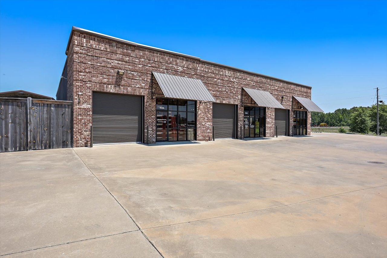 104 Hazelton Cv, Gluckstadt, MS for lease Building Photo- Image 1 of 25