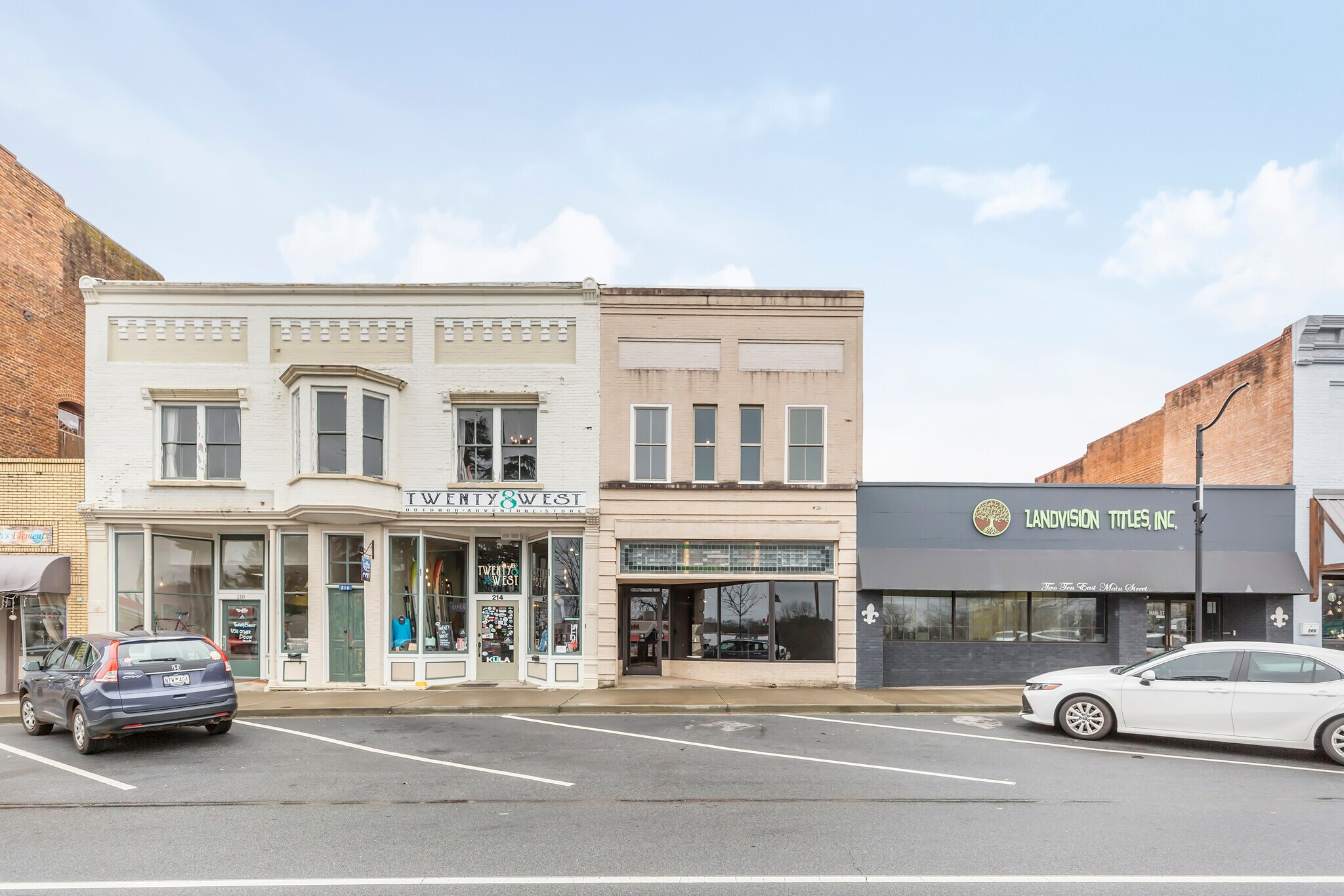 212 E Main St, Walhalla, SC à vendre Photo principale- Image 1 de 32