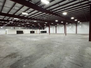 6150 Metro Plex Dr, Fort Myers, FL for sale Interior Photo- Image 2 of 7