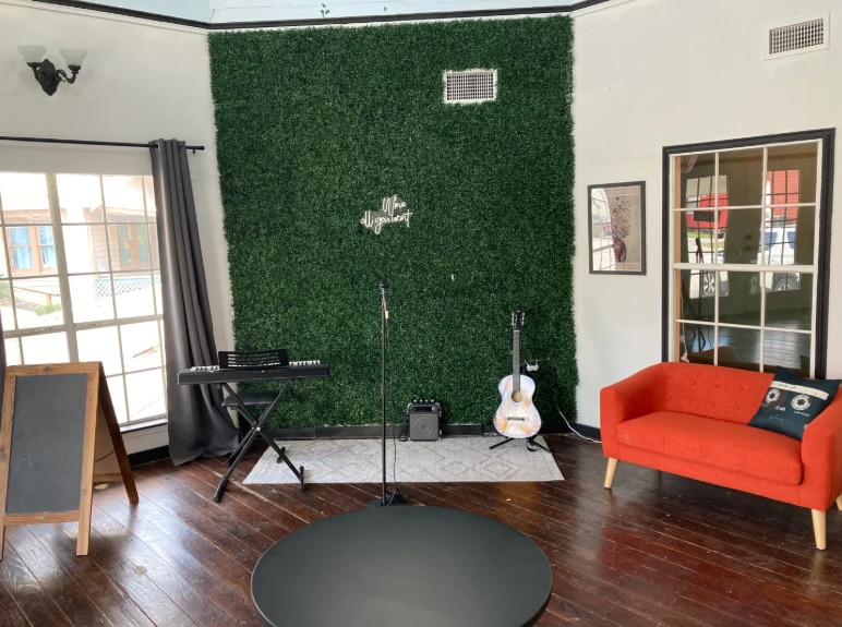 419 Gentry St, Spring, TX for lease Interior Photo- Image 1 of 6