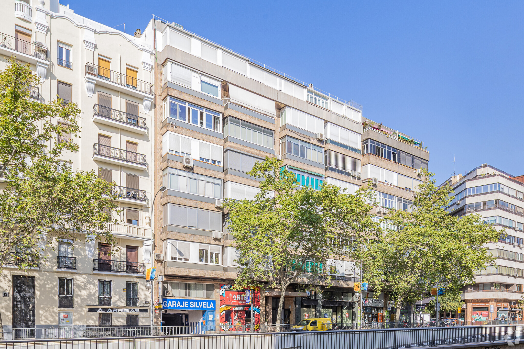 Calle de Francisco Silvela, 21, Madrid, Madrid for lease Primary Photo- Image 1 of 3