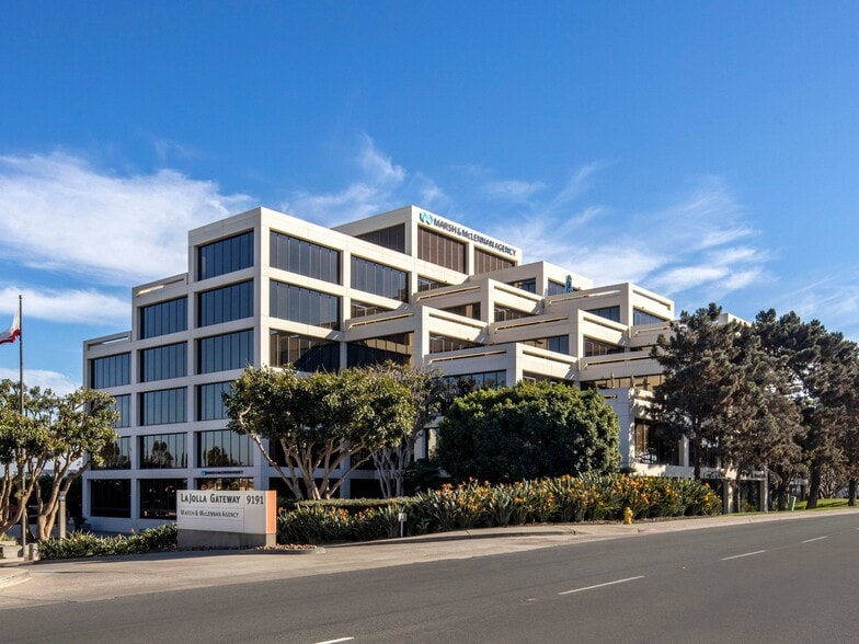 9191 Towne Centre Dr, San Diego, CA à louer - Photo du bâtiment - Image 2 de 3