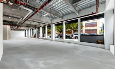 35-01 36th St, Astoria, NY à louer Photo intérieure- Image 2 de 4