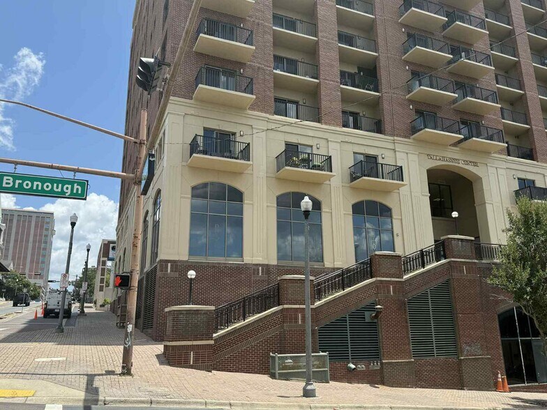 215 W College Ave, Tallahassee, FL à vendre - Photo du bâtiment - Image 1 de 3