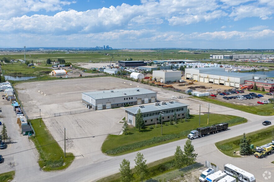 235185 Ryan Rd SE, Rocky View No 44, AB à louer - Aérien - Image 3 de 3