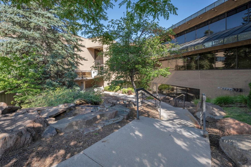 9085 E Mineral Cir, Centennial, CO for sale - Building Photo - Image 3 of 8