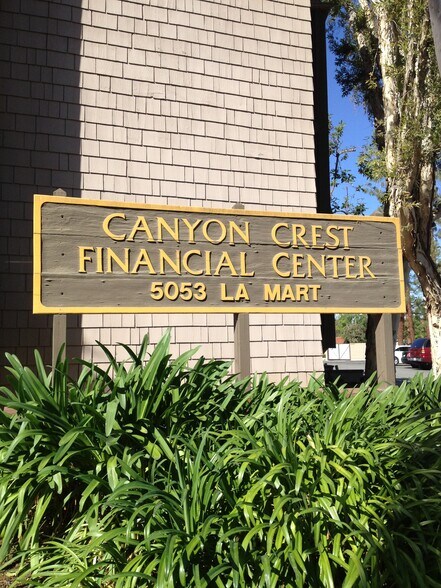 5053 La Mart Dr, Riverside, CA à vendre - Photo du bâtiment - Image 2 de 10