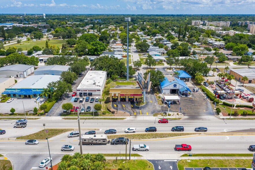 5202 Cortez Rd W, Bradenton, FL à vendre - Photo du bâtiment - Image 2 de 6