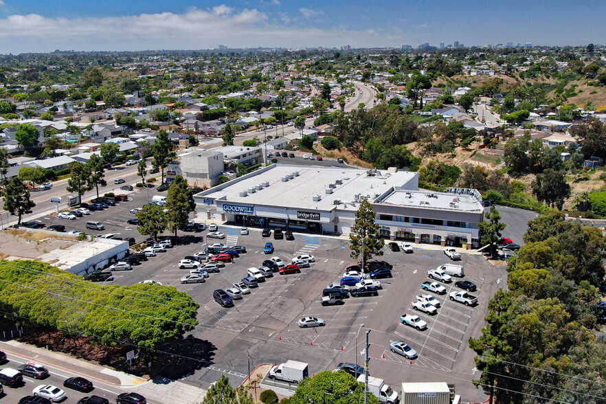 4220 Balboa Ave portfolio of 3 properties for sale on LoopNet.ca - Building Photo - Image 1 of 8