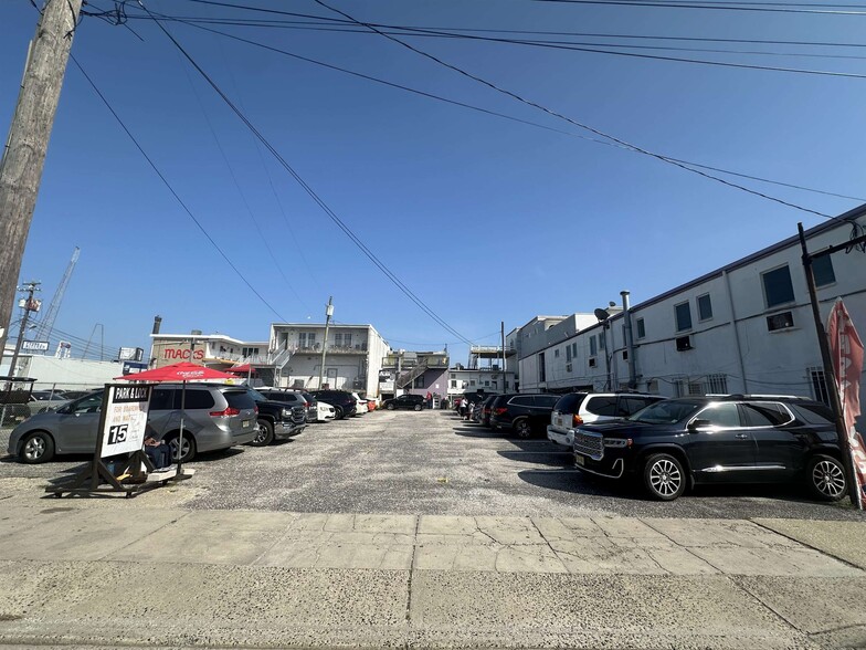 4211 Ocean Ave, Wildwood, NJ for sale - Building Photo - Image 3 of 10