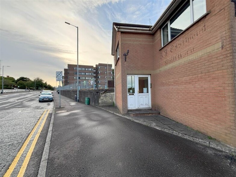 27 Linenhall St, Lisburn for lease - Building Photo - Image 3 of 3