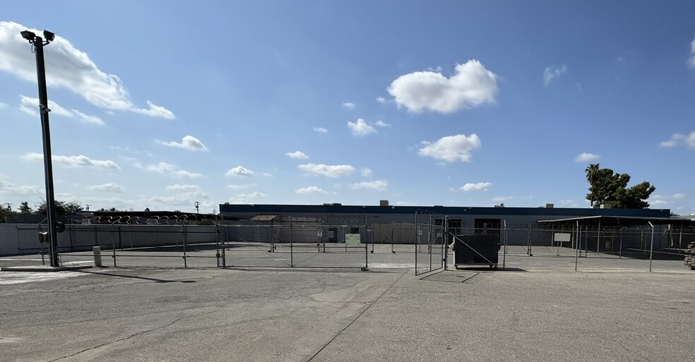 500 - 544 Butte Street St, Bakersfield, CA for sale - Building Photo - Image 3 of 11