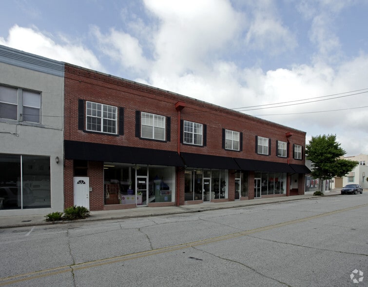 21 Main St, Titusville, FL for sale - Primary Photo - Image 1 of 61