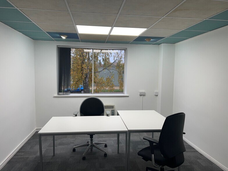 1 North Portway Close, Northampton for lease - Building Photo - Image 2 of 4