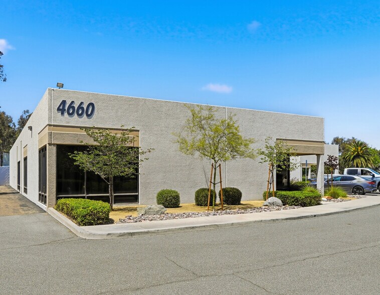 4660 Viewridge Ave, San Diego, CA à louer - Photo du bâtiment - Image 3 de 3