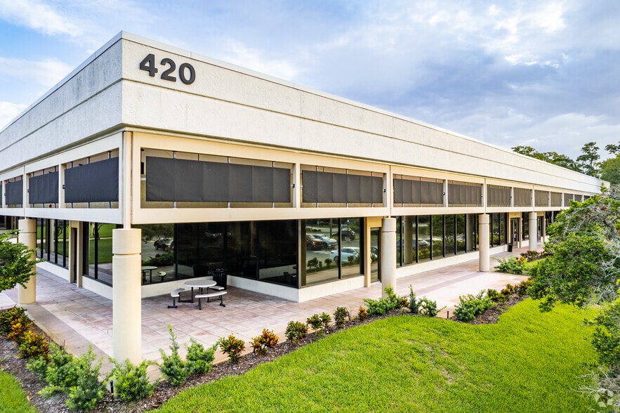 410 Park Place Blvd, Clearwater, FL à louer - Photo du bâtiment - Image 2 de 7