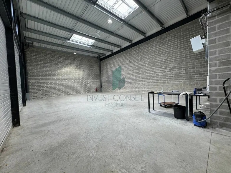 Flex in Cormeilles-en-Parisis for lease - Building Photo - Image 3 of 7