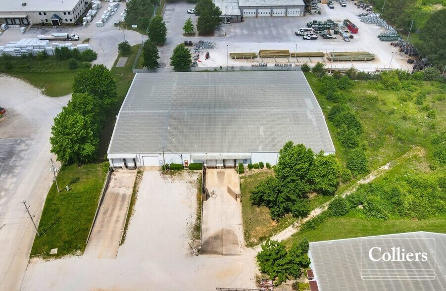 401 W Stribling Dr, Rogers, AR à louer - Photo du bâtiment - Image 2 de 5