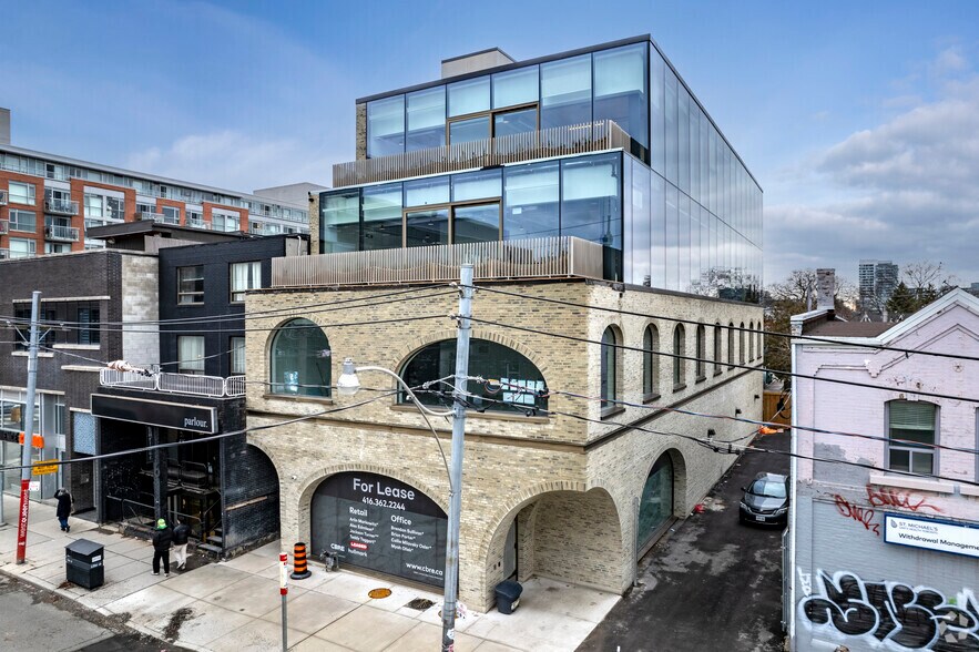 12 Ossington Ave, Toronto, ON à vendre - Photo du bâtiment - Image 1 de 1