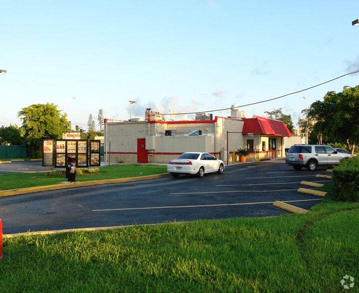 1720 E Sunrise Blvd, Fort Lauderdale, FL for lease - Building Photo - Image 2 of 3