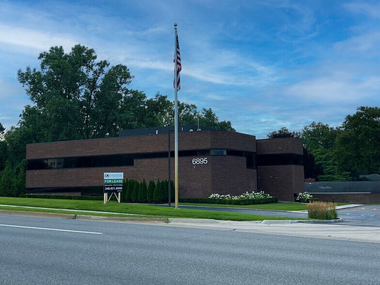 6895 Telegraph Rd, Bloomfield Hills, MI for lease - Primary Photo - Image 1 of 8