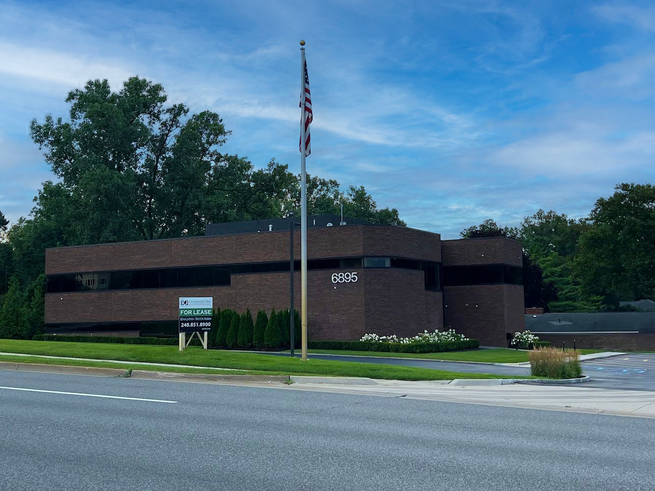 6895 Telegraph Rd, Bloomfield Hills, MI for lease Building Photo- Image 1 of 10
