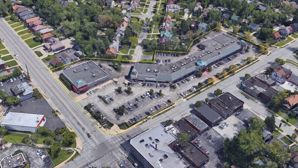 13470 Cedar Rd, University Heights, OH à louer - Photo du bâtiment - Image 3 de 15