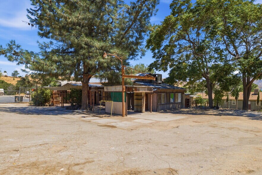 1 Lakeview Dr, Wofford Heights, CA à vendre - Photo du bâtiment - Image 3 de 35