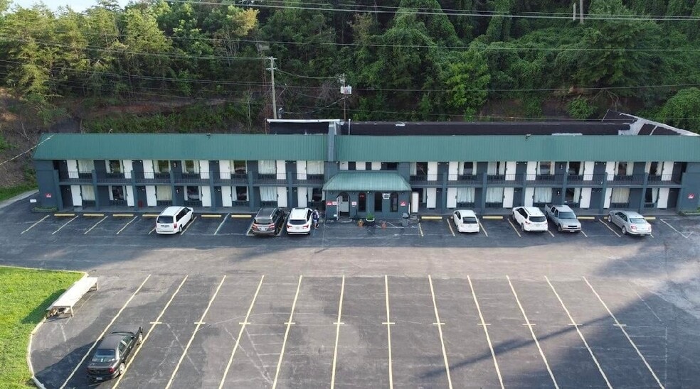 1798 S Wilderness Rd, Mount Vernon, KY for sale - Building Photo - Image 3 of 3