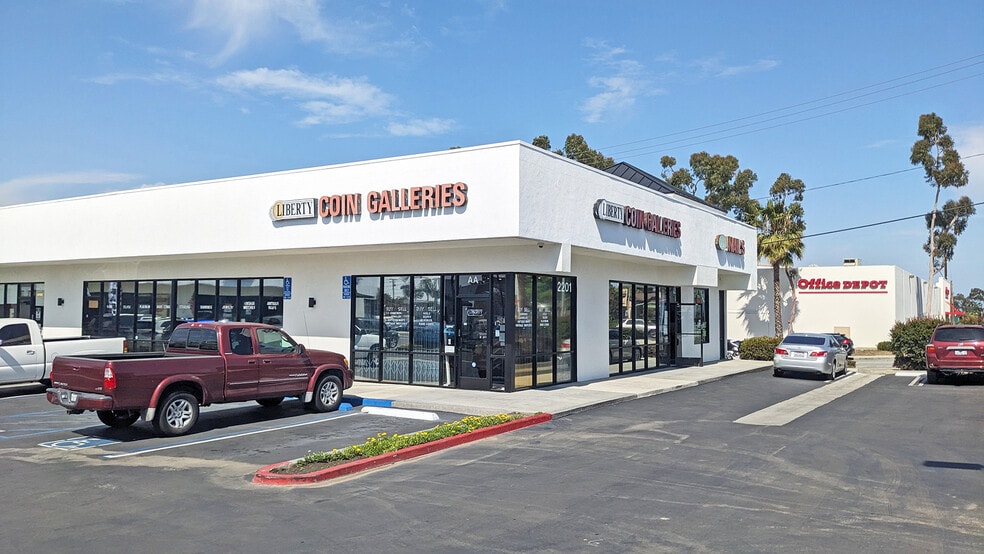 2201 E Willow St, Signal Hill, CA for lease - Building Photo - Image 3 of 12