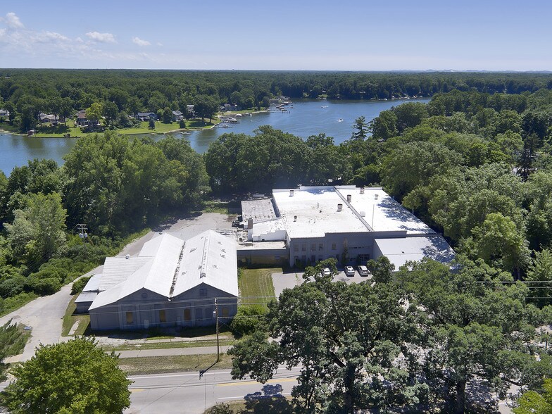 169 Park St, Fruitport, MI à louer - Photo principale - Image 1 de 5