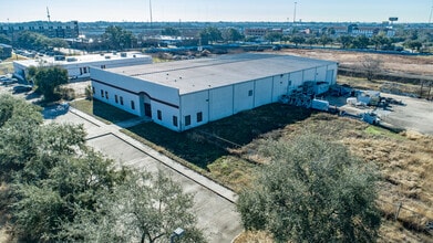 10511 Fallstone Rd, Houston, TX for lease Building Photo- Image 1 of 7