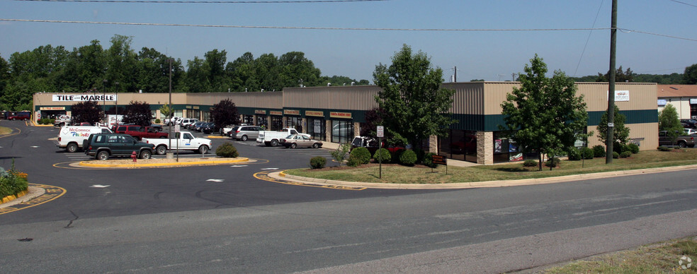 4715-4763 Jefferson Davis Hwy, Fredericksburg, VA for lease - Building Photo - Image 2 of 55