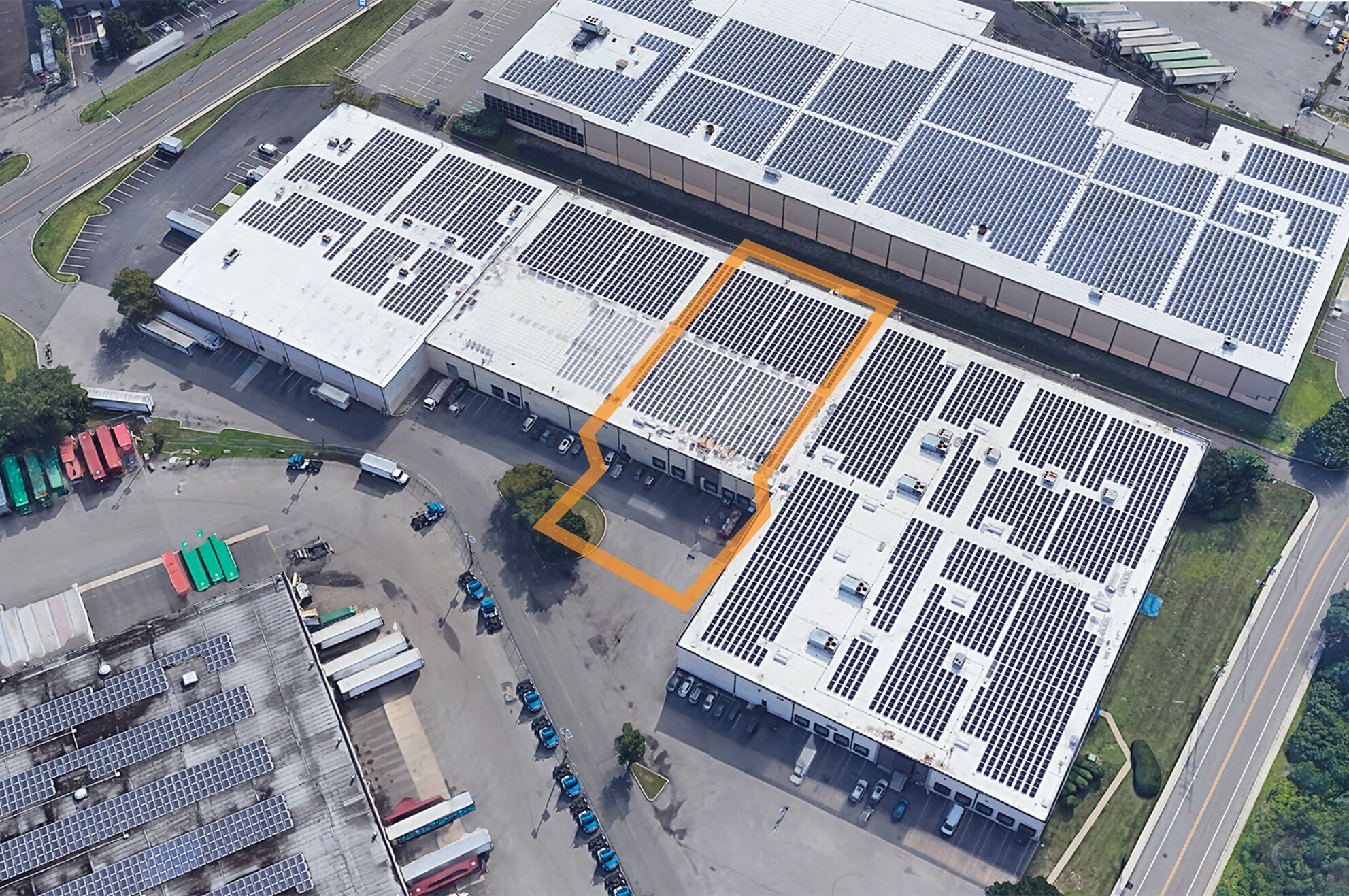 111-115 Castle Rd, Secaucus, NJ à louer Photo du bâtiment- Image 1 de 11