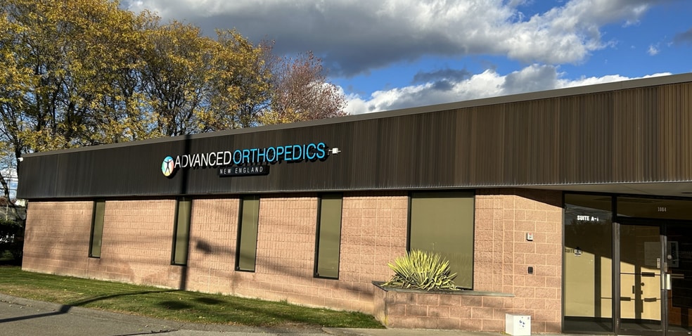 1084 Cromwell Ave, Rocky Hill, CT for lease - Building Photo - Image 2 of 6