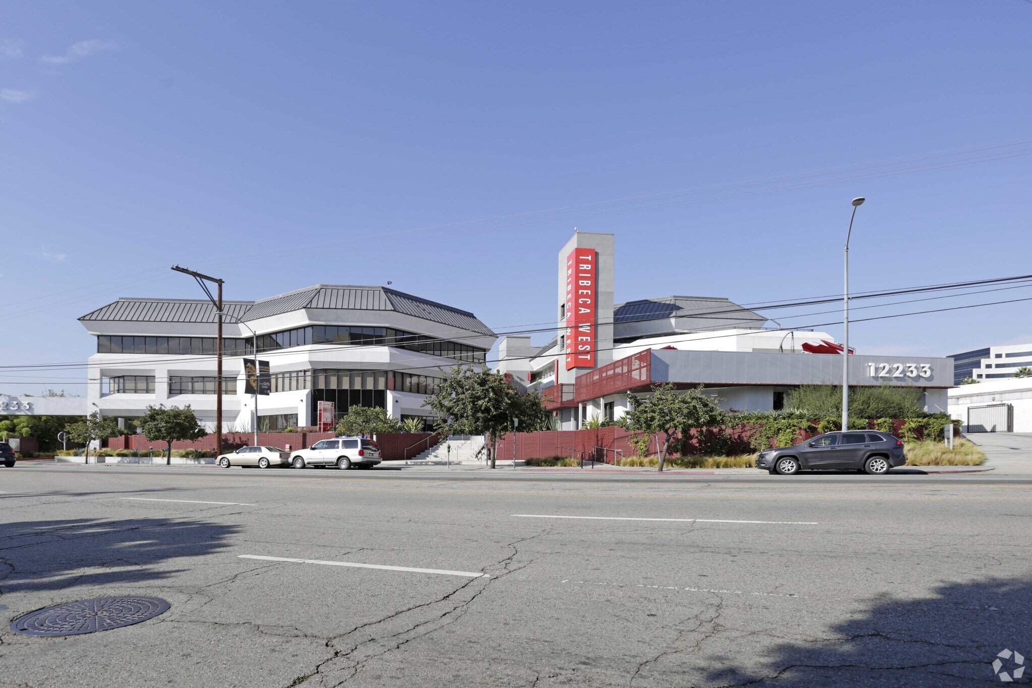 12233 W Olympic Blvd, Los Angeles, CA à louer Photo du bâtiment- Image 1 de 12