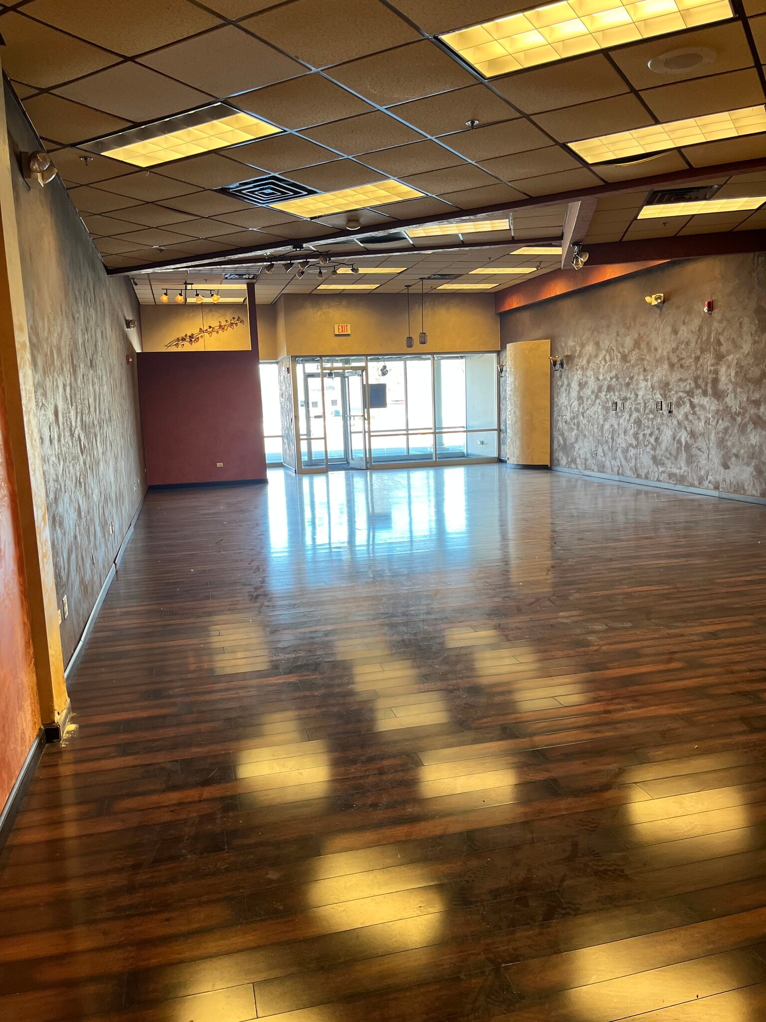 1550 N State Route 59, Naperville, IL for lease Interior Photo- Image 1 of 2