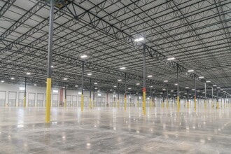 14138 Lake Forest Ct, Covington, GA for lease Interior Photo- Image 1 of 3