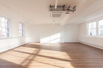 51-53 Margaret St, Londres à louer Photo du bâtiment- Image 2 de 6